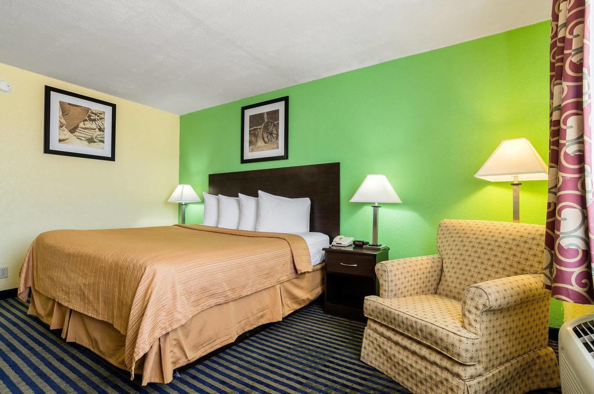 Quality Inn Liberal Extérieur photo